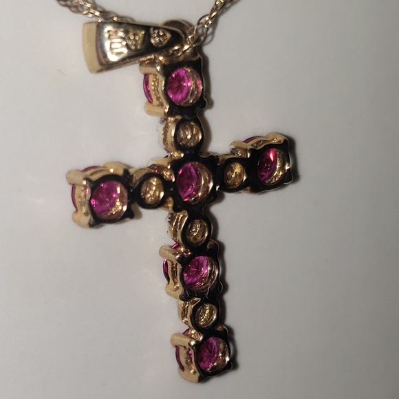 NWOT 10k Cross Pendant Necklace - Picture 2 of 5